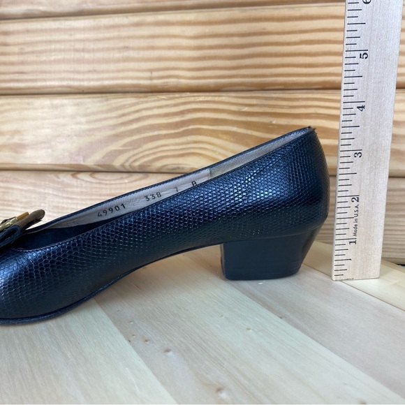 Salvatore Ferragamo Black Leather Classic Low Heels Pumps Slip-on Women's 7 US - Picture 4 of 11
